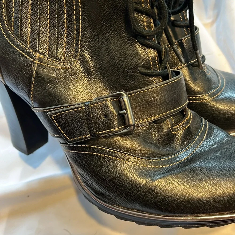Sofft | women’s black high heel boots with buckle strap and laces shoe size 11 - Picture 12 of 15